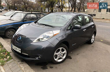 Хетчбек Nissan Leaf 2013 в Миколаєві