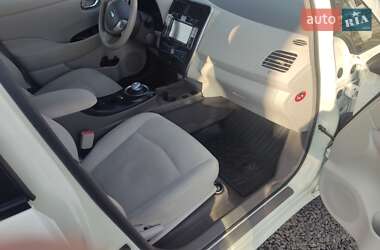 Хетчбек Nissan Leaf 2012 в 