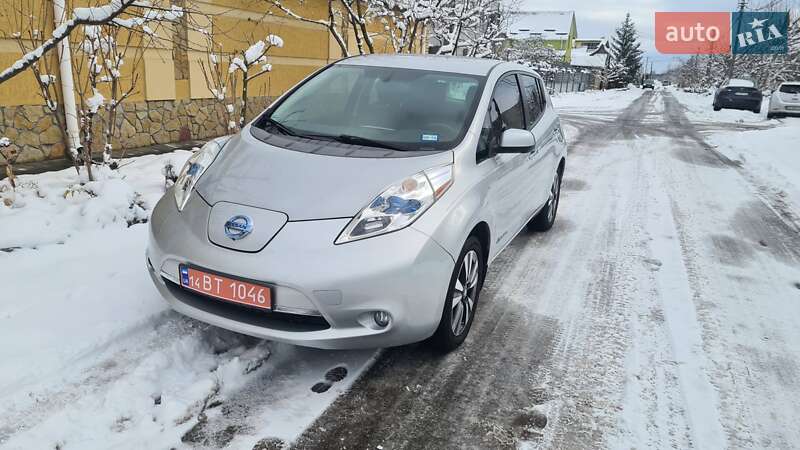 Хэтчбек Nissan Leaf 2016 в Хмельницком