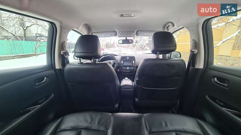 Хэтчбек Nissan Leaf 2016 в Хмельницком