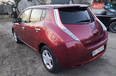 Хэтчбек Nissan Leaf 2014 в 