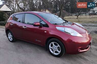Хэтчбек Nissan Leaf 2014 в 