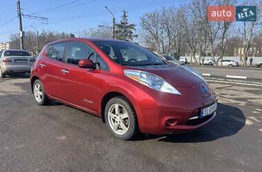 Хетчбек Nissan Leaf 2014 в Полтаві