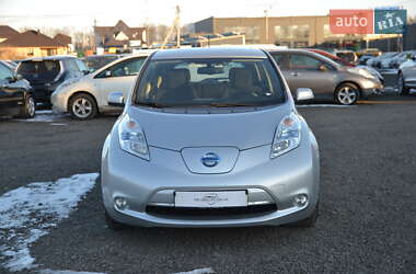 Хэтчбек Nissan Leaf 2014 в 