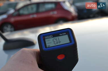 Хэтчбек Nissan Leaf 2014 в 
