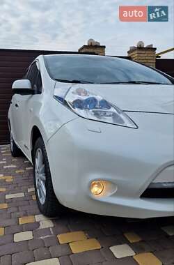 Хетчбек Nissan Leaf 2015 в Миколаєві