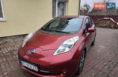 Хэтчбек Nissan Leaf 2013 в 