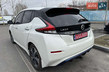 Хетчбек Nissan Leaf 2021 в 