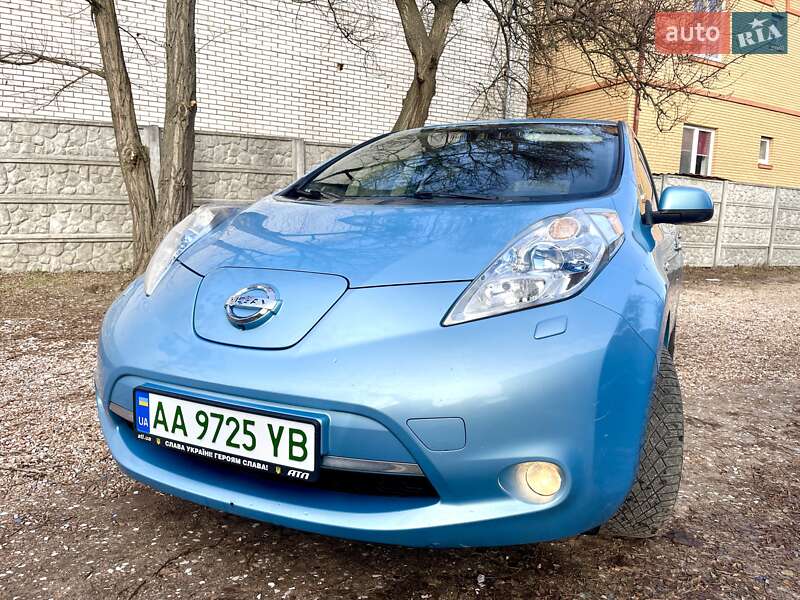 Хетчбек Nissan Leaf 2014 в Києві фото 15 Хетчбек Nissan Leaf 2014 в Києві