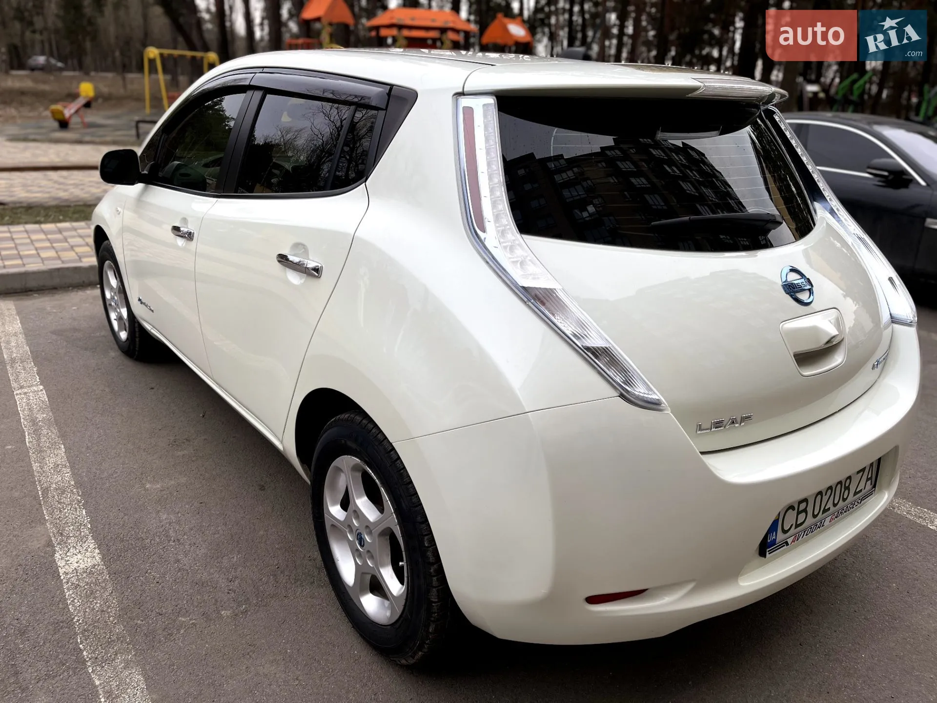 2011 Nissan Leaf - мініатюра 10