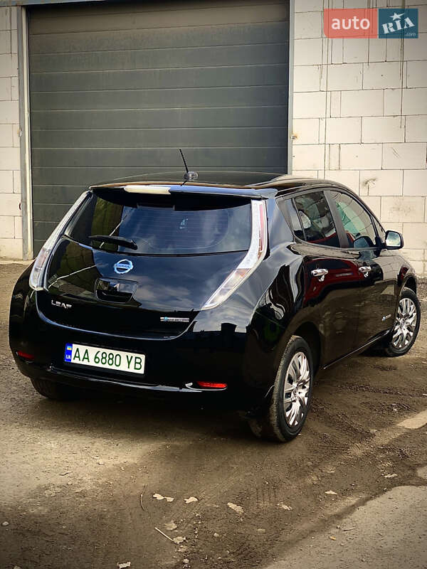 Хетчбек Nissan Leaf 2014 в Києві