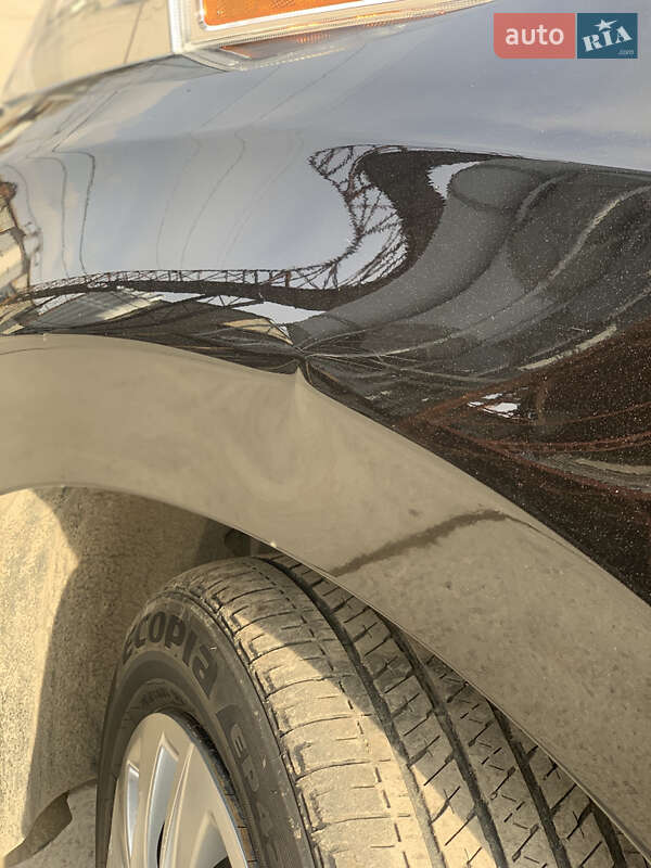 Хетчбек Nissan Leaf 2014 в Києві