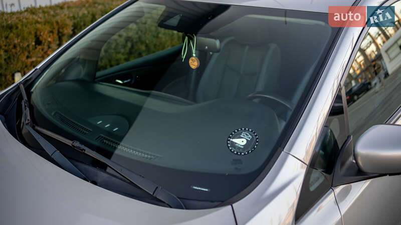 Хетчбек Nissan Leaf 2019 в Чернівцях