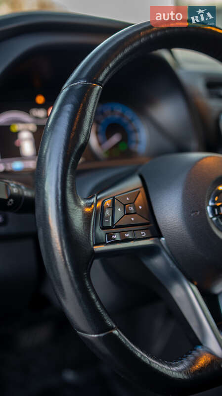 Хетчбек Nissan Leaf 2019 в Чернівцях