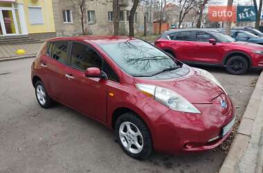 Хэтчбек Nissan Leaf 2014 в Николаеве