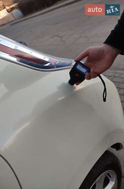 Хэтчбек Nissan Leaf 2012 в Умани