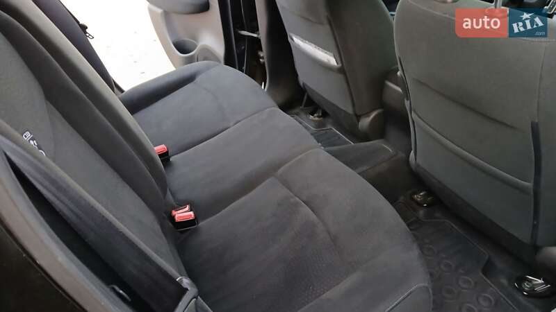 Хэтчбек Nissan Leaf 2014 в Кременчуге фото 14 Хэтчбек Nissan Leaf 2014 в Кременчуге