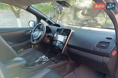 Хэтчбек Nissan Leaf 2014 в 