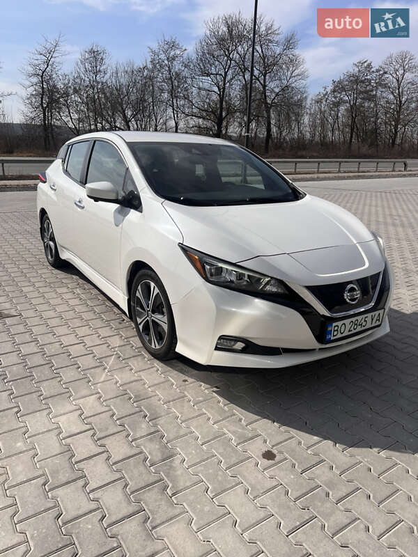 Хетчбек Nissan Leaf 2020 в Тернополі