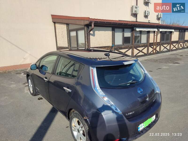 Хэтчбек Nissan Leaf 2013 в Киеве фото 14 Хэтчбек Nissan Leaf 2013 в Киеве