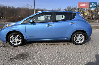 Хетчбек Nissan Leaf 2013 в Кропивницькому