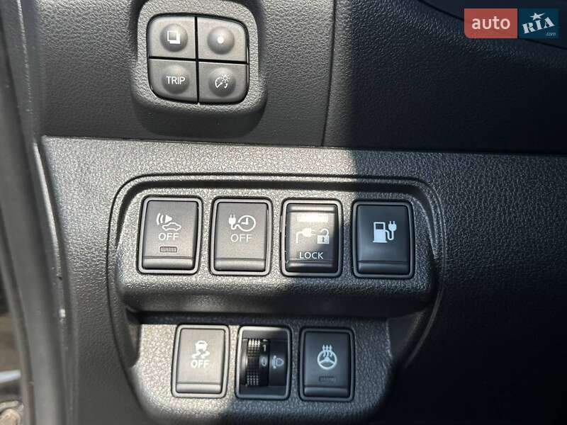 Хэтчбек Nissan Leaf 2014 в Харькове