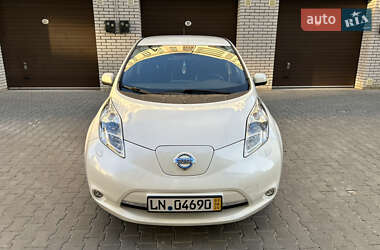 Хэтчбек Nissan Leaf 2015 в 