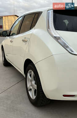 Хэтчбек Nissan Leaf 2013 в Луцке