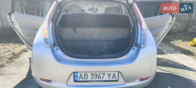 Хэтчбек Nissan Leaf 2012 в Виннице