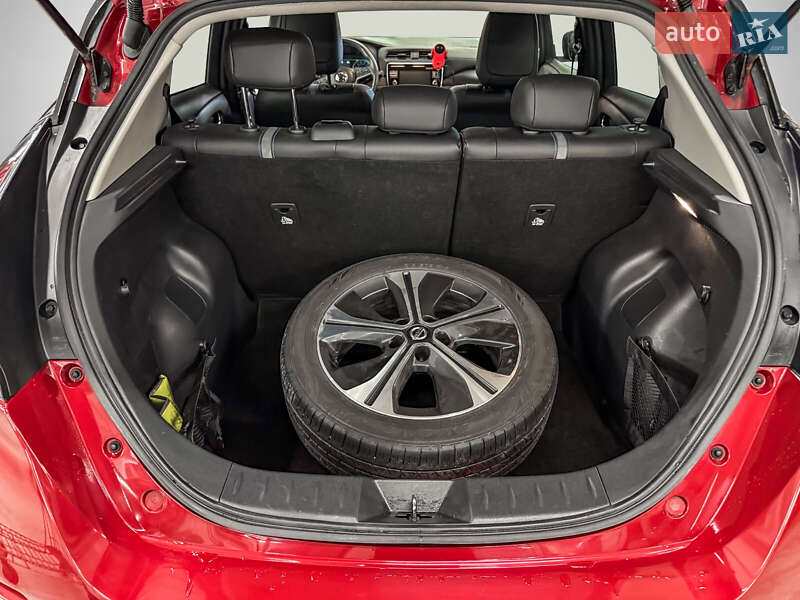 Хетчбек Nissan Leaf 2018 в Києві