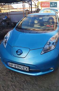 Хэтчбек Nissan Leaf 2015 в Запорожье