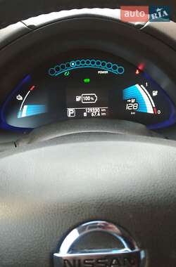 Хэтчбек Nissan Leaf 2014 в 