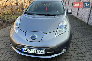 Хэтчбек Nissan Leaf 2014 в 