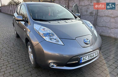 Хэтчбек Nissan Leaf 2014 в 