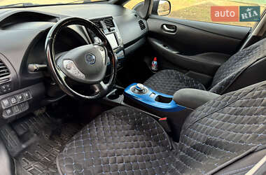 Хэтчбек Nissan Leaf 2013 в 