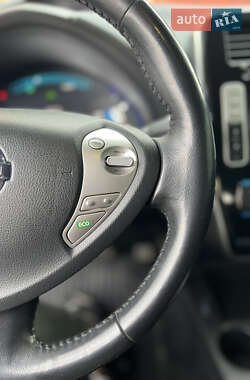 Хетчбек Nissan Leaf 2013 в Вознесенську