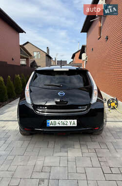 Хэтчбек Nissan Leaf 2012 в Виннице