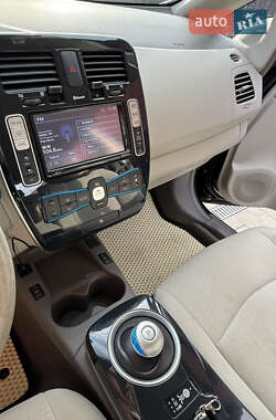 Хэтчбек Nissan Leaf 2012 в Виннице