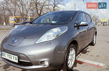 Хетчбек Nissan Leaf 2013 в Миколаєві