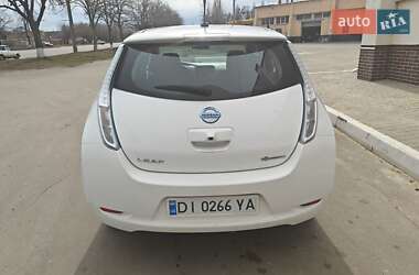 Хэтчбек Nissan Leaf 2014 в 