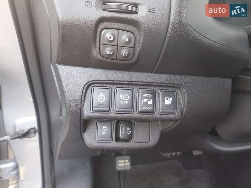 Хэтчбек Nissan Leaf 2015 в Умани фото 13 Хэтчбек Nissan Leaf 2015 в Умани