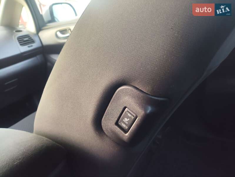 Хэтчбек Nissan Leaf 2015 в Умани фото 17 Хэтчбек Nissan Leaf 2015 в Умани