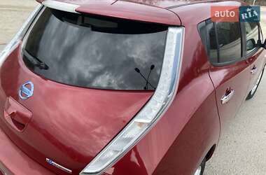 Хетчбек Nissan Leaf 2015 в Дніпрі