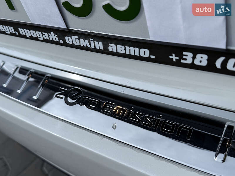 Хетчбек Nissan Leaf 2019 в Одесі