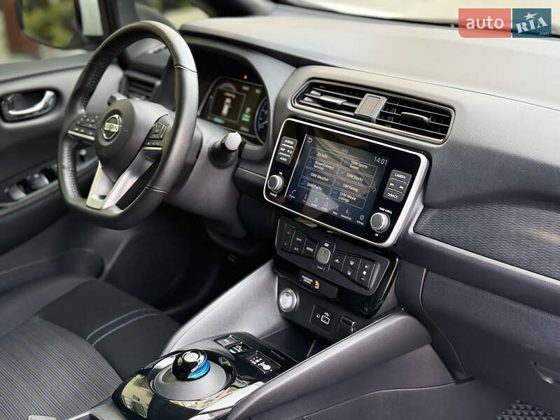 Хетчбек Nissan Leaf 2019 в Одесі