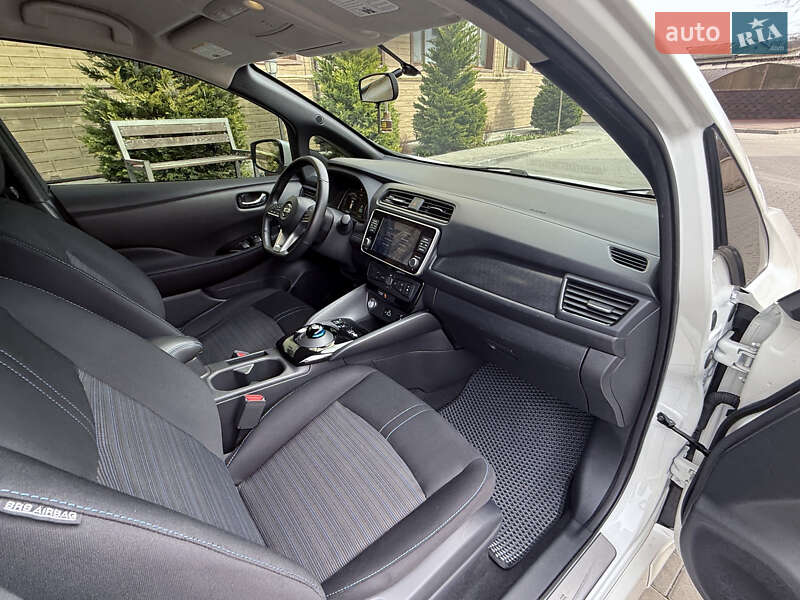 Хетчбек Nissan Leaf 2019 в Одесі