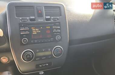 Хетчбек Nissan Leaf 2013 в 