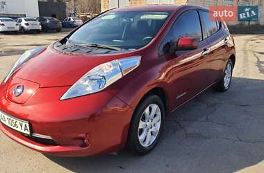 Хетчбек Nissan Leaf 2013 в 