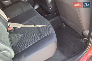 Хетчбек Nissan Leaf 2013 в 