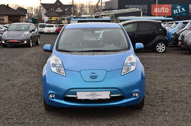 Хэтчбек Nissan Leaf 2013 в 